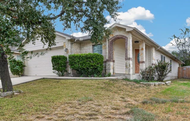rental at 5938  Southern Knl in San Antonio, TX — photo 2