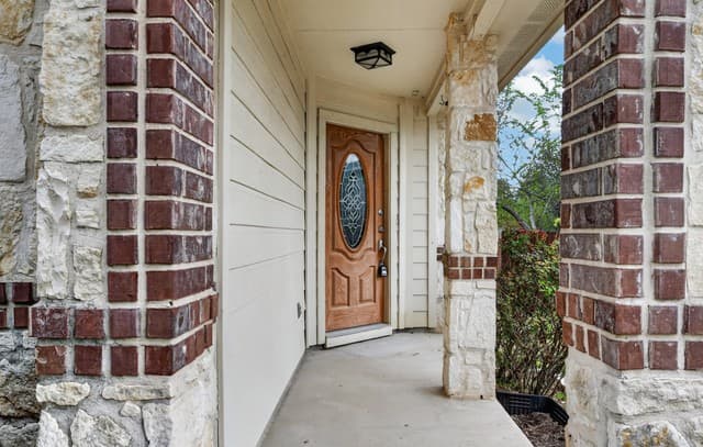 rental at 5938  Southern Knl in San Antonio, TX — photo 3