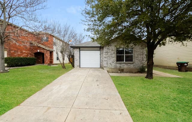 rental at 2322  Pue in San Antonio, TX — photo 1
