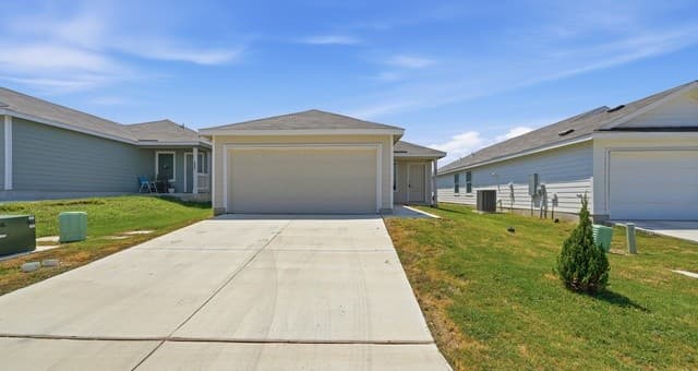 rental at 231  Ottawa Way in New Braunfels, TX — photo 1