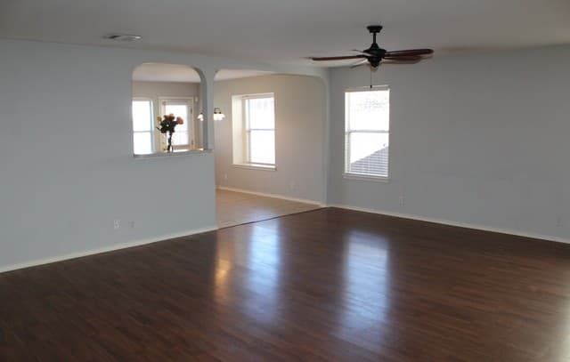 rental at 236  Goliad Drive in New Braunfels, TX — photo 2