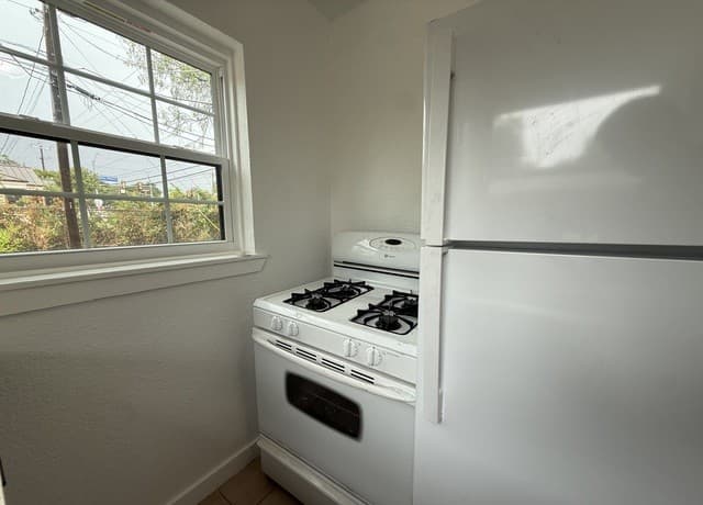 rental at 2007  Wilson Blvd Unit 4 in San Antonio, TX — photo 4
