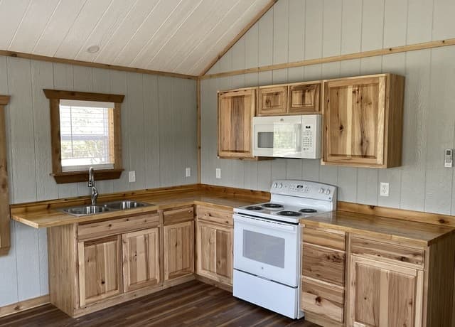 rental at 3795  Forest Trail Dr in Bandera, TX — photo 3