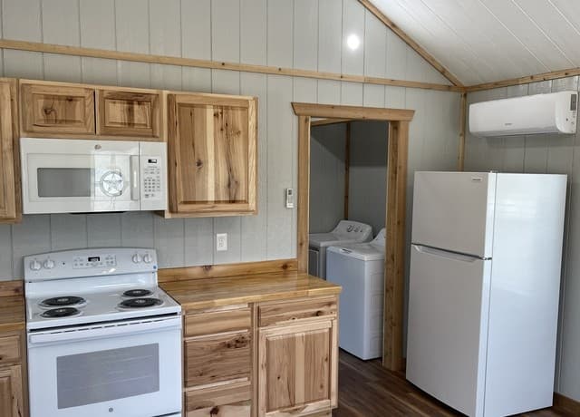 rental at 3795  Forest Trail Dr in Bandera, TX — photo 5
