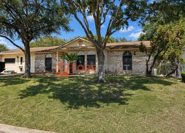 rental at 7845  Village Oak in Live Oak, TX — photo 2