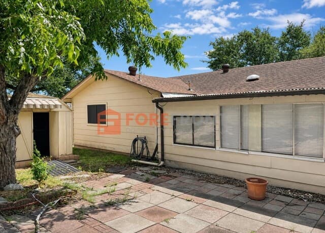 rental at 7845  Village Oak in Live Oak, TX — photo 5