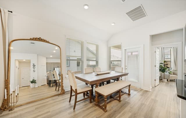 rental at 1617  Craftsman in New Braunfels, TX — photo 4