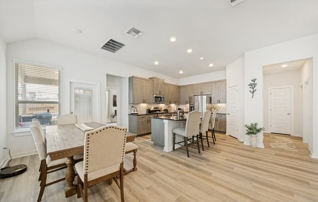 rental at 1617  Craftsman in New Braunfels, TX — photo 5
