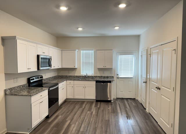 rental at 12918  Cygnus in San Antonio, TX — photo 2
