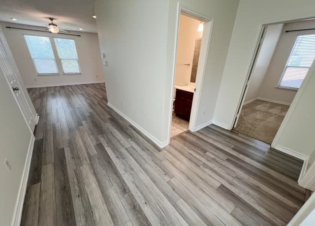 rental at 8239  Velasquez in San Antonio, TX — photo 3
