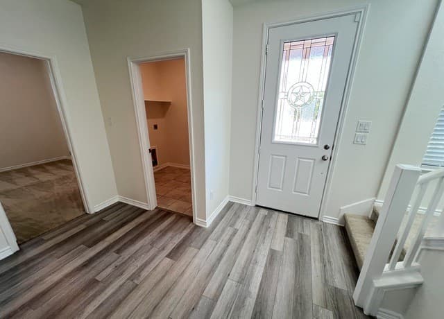 rental at 8239  Velasquez in San Antonio, TX — photo 4