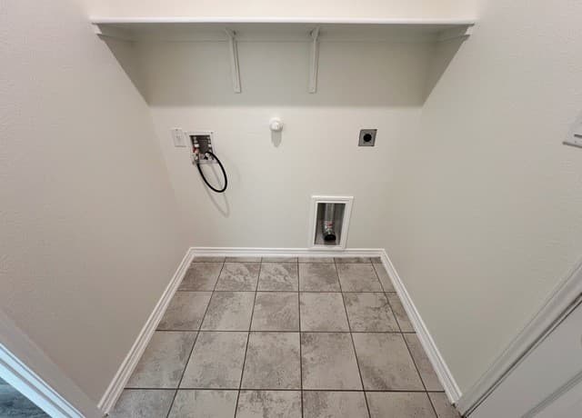 rental at 8239  Velasquez in San Antonio, TX — photo 5