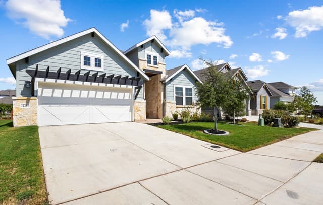 rental at 12231  Moon Pool in Schertz, TX — photo 2