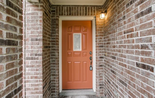 rental at 10542  Manor Crk in San Antonio, TX — photo 3