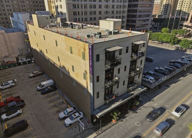 rental at 214 E Travis St Unit APT 205 in San Antonio, TX — photo 1