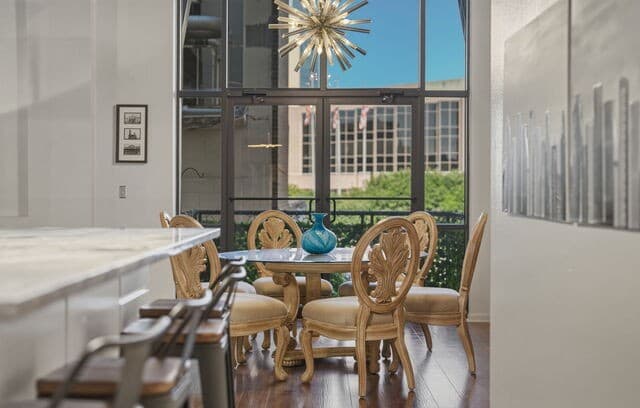 rental at 214 E Travis St Unit APT 205 in San Antonio, TX — photo 2