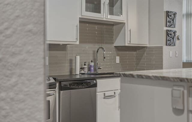 rental at 214 E Travis St Unit APT 205 in San Antonio, TX — photo 3