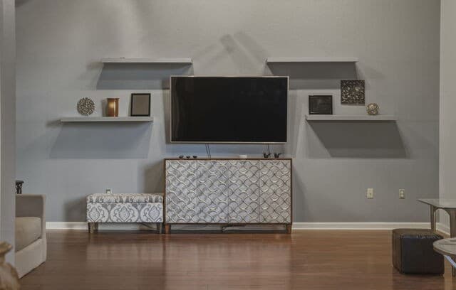 rental at 214 E Travis St Unit APT 205 in San Antonio, TX — photo 4
