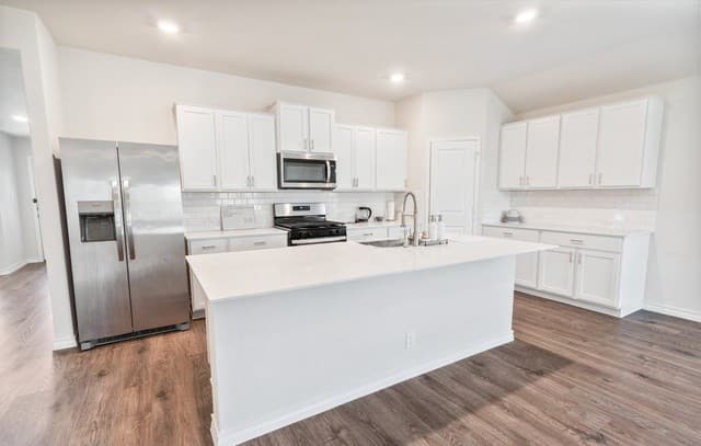 rental at 14729  Sabine Loop Rd in San Antonio, TX — photo 3