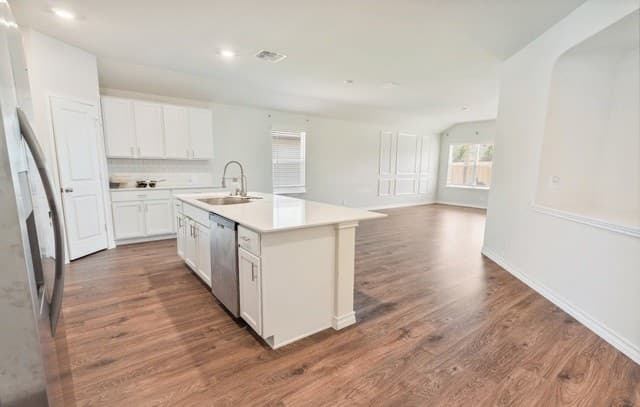 rental at 14729  Sabine Loop Rd in San Antonio, TX — photo 4