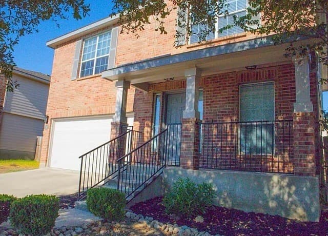 rental at 9135  Granite Woods in Universal City, TX — photo 2