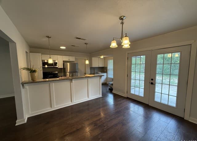 rental at 4301  Sun Vista Ln in San Antonio, TX — photo 3
