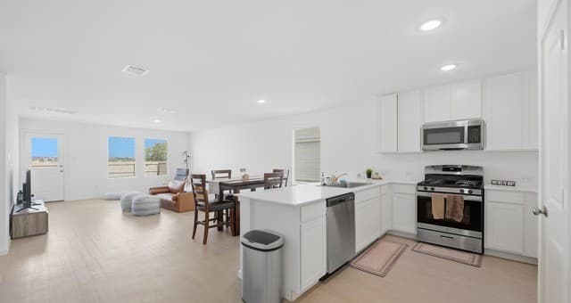 rental at 3159  Dispatch Dr in New Braunfels, TX — photo 4