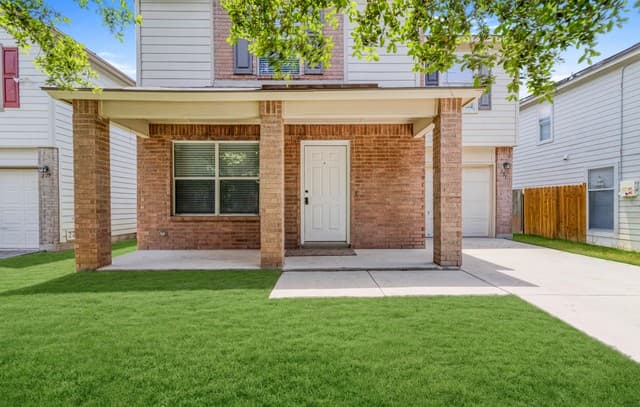 rental at 131  Booker Palm in San Antonio, TX — photo 2