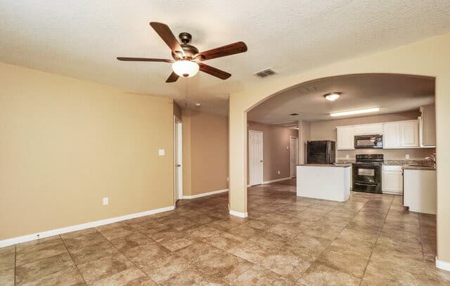 rental at 11475  Coral Cyn in San Antonio, TX — photo 5