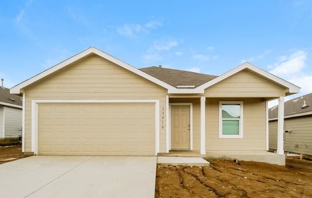 rental at 13910  Reservoir Dr in San Antonio, TX — photo 1