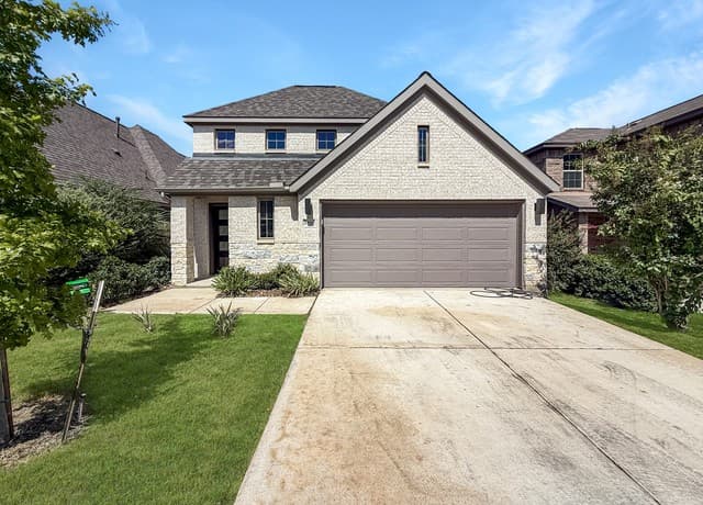rental at 2810  High Castle in San Antonio, TX — photo 1