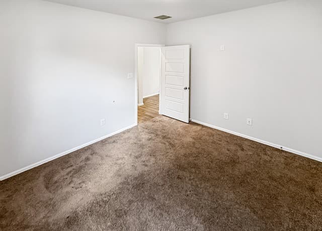 rental at 2810  High Castle in San Antonio, TX — photo 3