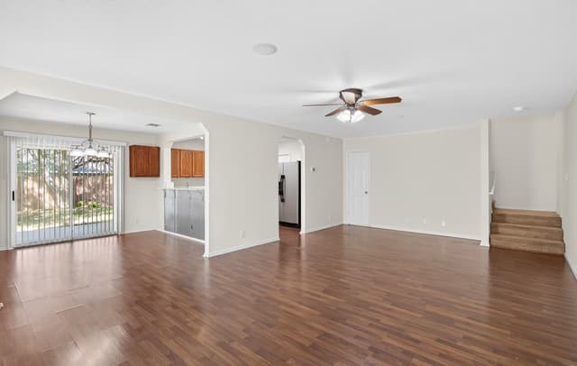 rental at 327  Cedron Chase in San Antonio, TX — photo 3