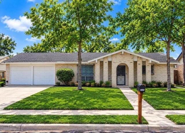 rental at 4223  Bayliss St in San Antonio, TX — photo 1
