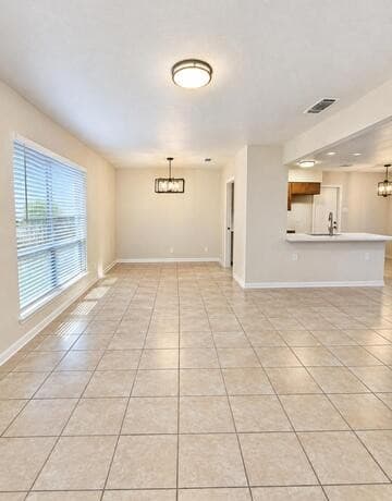 rental at 4223  Bayliss St in San Antonio, TX — photo 2