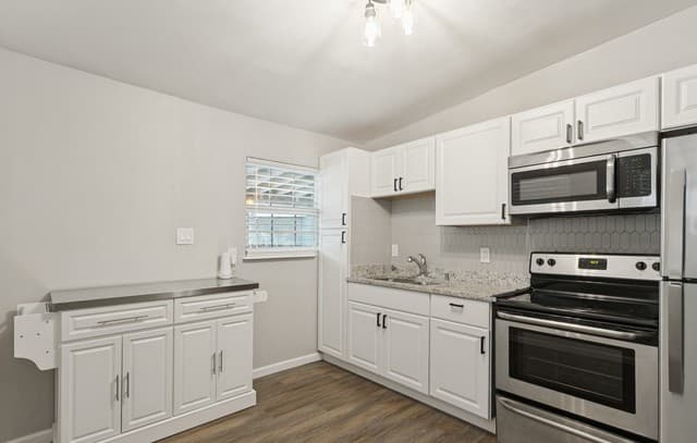 rental at 102  Mace St in San Antonio, TX — photo 5