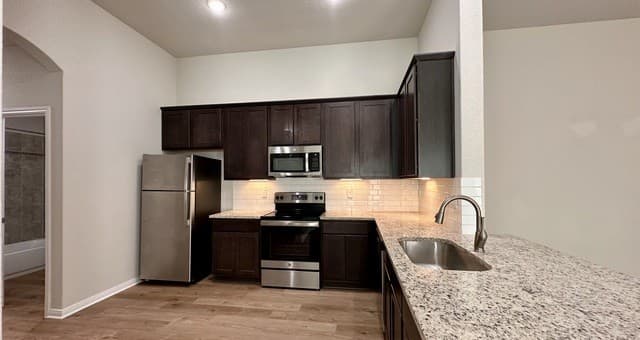 rental at 438  Emma Dr in New Braunfels, TX — photo 5