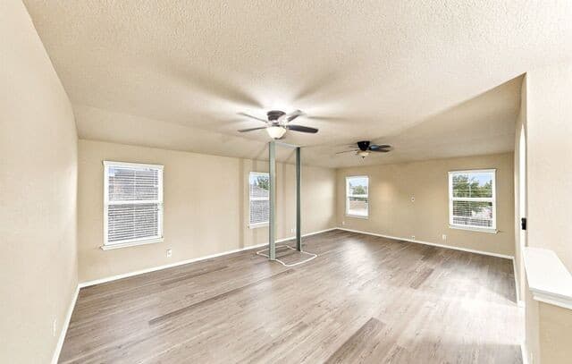 rental at 8834  Double Oak in San Antonio, TX — photo 4
