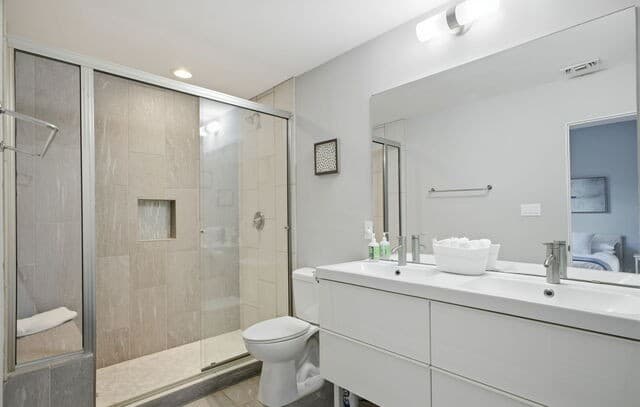 rental at 422  Hays St in San Antonio, TX — photo 4
