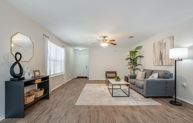 rental at 11138  Ranger Cavern in San Antonio, TX — photo 4
