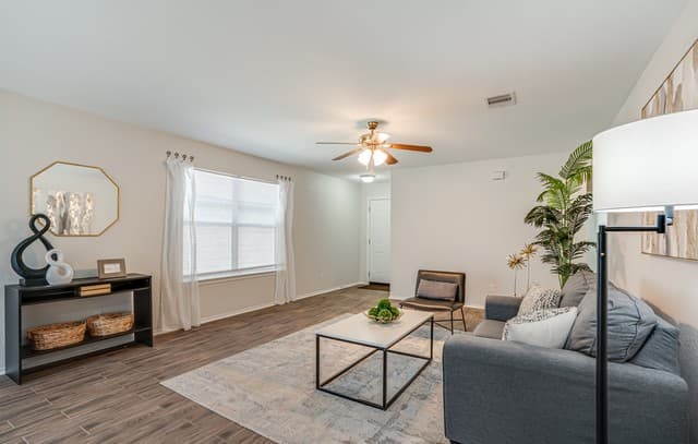 rental at 11138  Ranger Cavern in San Antonio, TX — photo 5