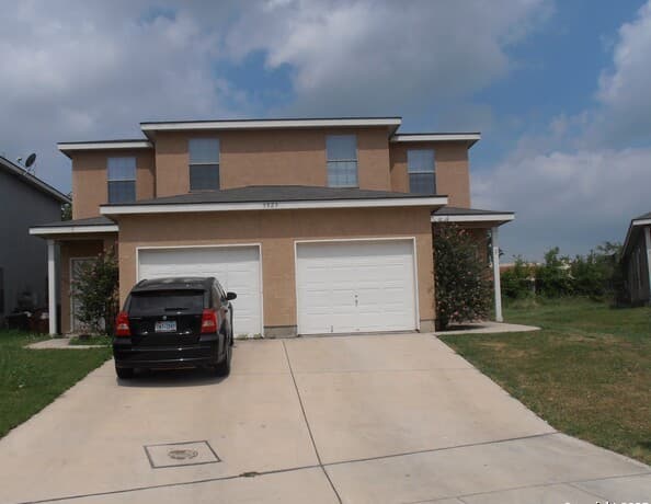 rental at 5823  Golf Bnd Unit 2 in San Antonio, TX — photo 1