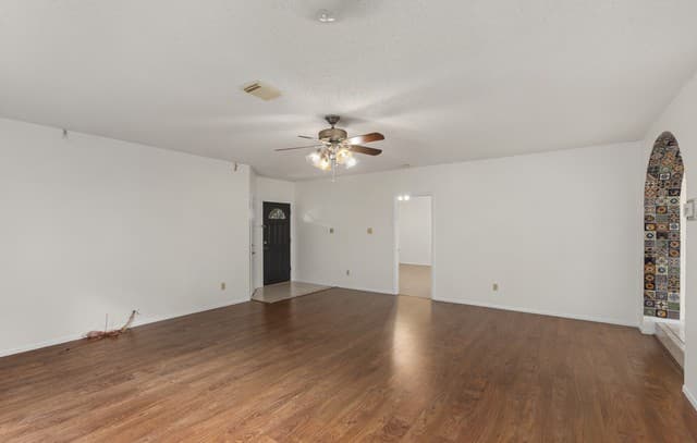 rental at 4619  Rock Nettle in San Antonio, TX — photo 4