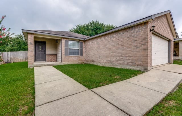 rental at 309  Willow View in Cibolo, TX — photo 3