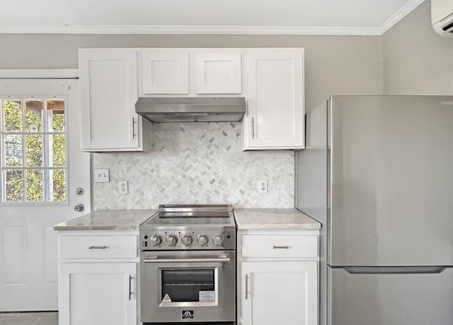 rental at 721  Ramblewood Dr Unit A in Canyon Lake, TX — photo 5