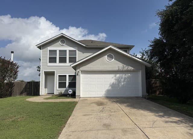 rental at 375  Stone in New Braunfels, TX — photo 2