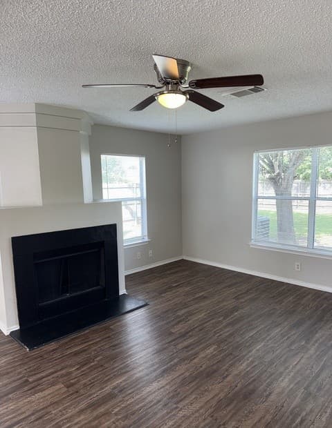 rental at 375  Stone in New Braunfels, TX — photo 4
