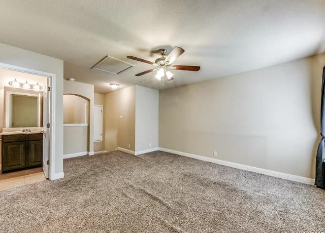 rental at 912  Resaca in Cibolo, TX — photo 4