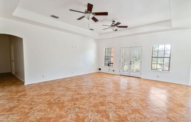 rental at 319  County Road 386 in San Antonio, TX — photo 1
