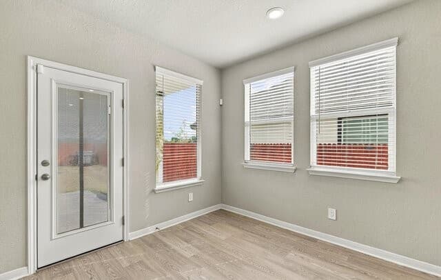 rental at 943  Earp Blvd in San Antonio, TX — photo 4